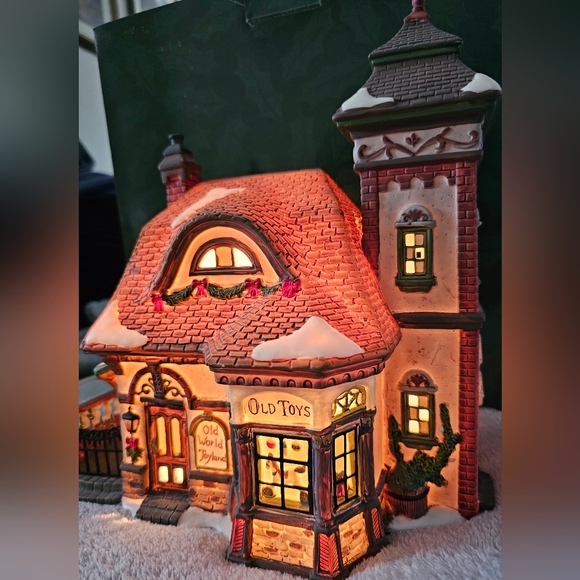 Vintage World Toyland Christmas Village House. Old Toys - Picture 8 of 11